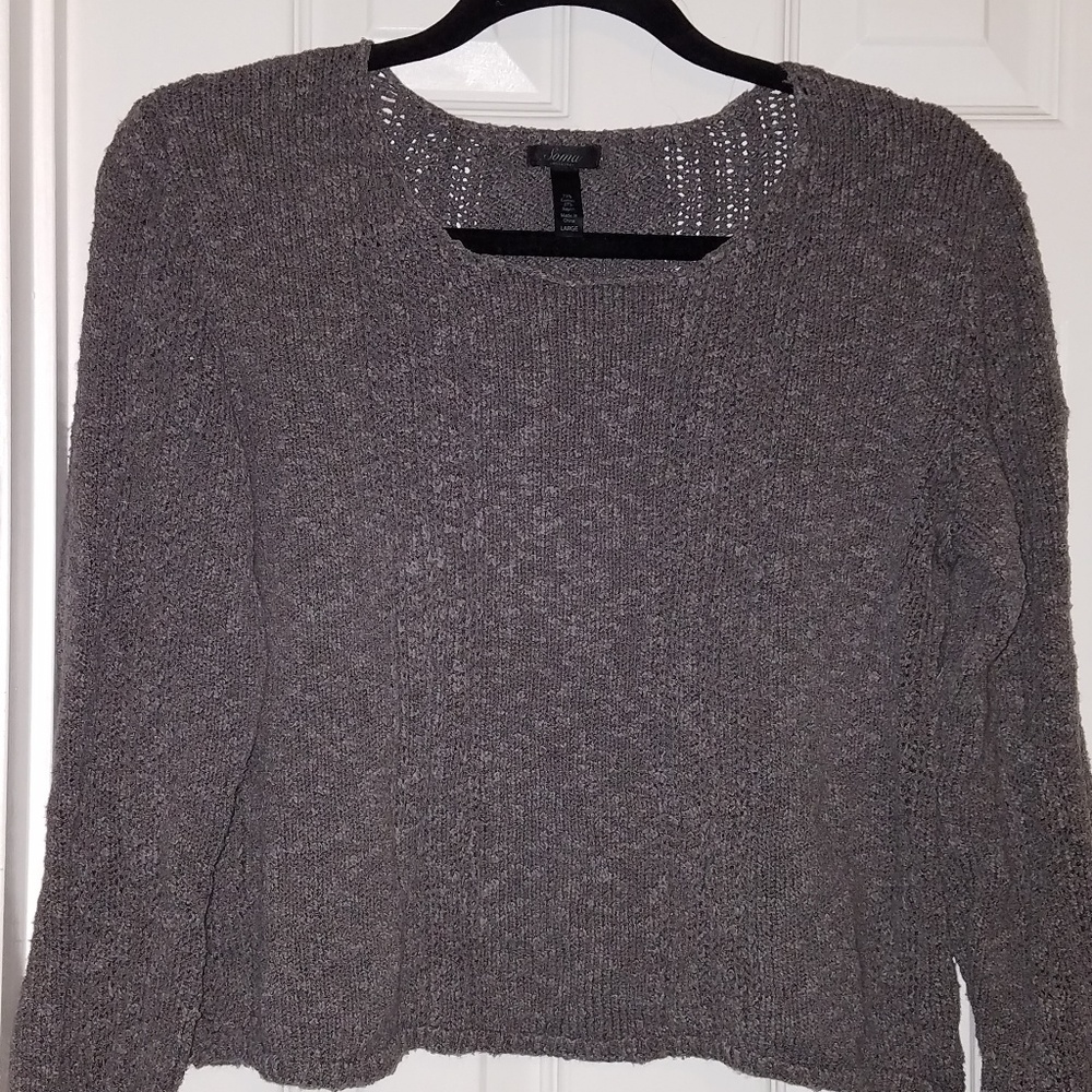Light weight sweater